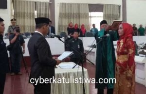Sudi Astuti dilantik menjadi anggota DPRD Kabupaten Tanggamus melalui Pergantian Antar Waktu (PAW) dalam rapat paripurna istimewa DPRD setempat