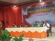 Bupati Tanggamus Hj. Dewi Handajani Hadiri Kegiatan Sosialisasi dan Pembinaan Pengelolaan Keuangan Pekon Di Aula GSG Kecamatan Gisting Tanggamus