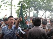 Himpunan Mahasiswa Islam (HMI) Kota Metro – Lampung Demo KPU Metro Berujung Bentrok