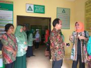 Team Penilai UKS-UKS/M Tingkat Nasional Kunjungi Sekertariat Kecamatan Metro Pusat