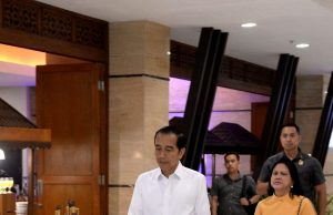 Akhir Pekan di Solo, Presiden Jokowi Saksikan Jan Ethes Pentas Musik