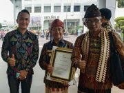 Pemkab Tubaba Terima Penghargaan Swasti Saba Padapa 2019