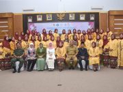 Cornelia Umar Melantunkan Pantun Di Hari Peringati Ibu Ke-91