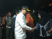 Bupati Tanggamus Beri Bantuan Kepada Warga Yang Tertimpa Banjir Dan Longsor