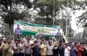 Walikota Metro Hadiri Acara Tanam Pohon Polri Peduli Lingkungan