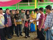 Bupati Tanggamus Beri Bantuan Kepada Korban Bencana Banjir Dan Tanah Lonsor