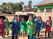 Tiyuh Indraloka Jaya Tubaba Lakukan Penyemprotan Desinfektan Racikan Sendiri