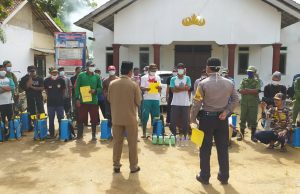 Kampung Purwajaya Tulang Bawang Lakukan Penyemprotan Desinfektan Guna Cegah Virus Corona
