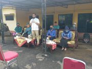 Wakil Bupati Tanggamus Bagikan Sembako Akibat Dampak Covid 19
