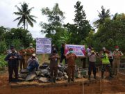 Kepala Kampung Sido Mulyo Tulang Bawang Lakukan Peletakan Batu Pertama