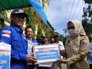 DPC Demokrat Metro Lalui Dinkes Metro Bantu 1500 Masker, Hand Sanitizer Dan Suplemen