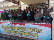 Polres Mesuji Rayakan HUT Bhayangkara Ke-74 Dengan Pemusnahan Senjata Api
