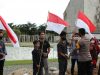 Kapolres Tubaba Bagikan Bendera Merah Putih Gratis
