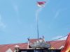 Bendera Merah Putih Dalam Keadaan Tidak Layak Di BPKAD Kabupaten Tanggamus
