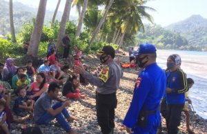 Polres Tanggamus Pimpin Pencarian 2 Pengunjung Tenggelam Di Pantai Muara Dua