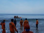 Jenazah Korban Tenggelam Di Pantai Muara Dua Tanggamus Di Temukan