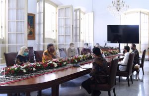 Presiden Jokowi Terima Tim Vaksin Merah Putih di Istana Bogor