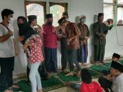 Pembagian Santunan Di Ponpes Darussalamah Di Sertai Derai Air Mata
