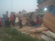 Diduga Sopir Mengantuk, Mobil Gasak 4 Warung