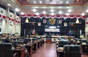 Walikota Metro Hadiri Rapat Paripurna DPRD
