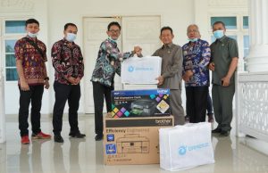 Fauzi Hasan Serahkan Bantuan ke BPN TuBaBa