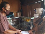 Bupati Tanggamus Kunjungi Warga Penderita Kanker Tulang