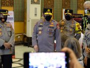 Disambangi Kapolri Warga Mengaku Senang Divaksin