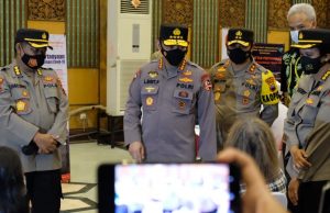 Disambangi Kapolri Warga Mengaku Senang Divaksin