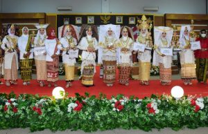 Peringati HUT TuBaBa, ke 12 DeKraNasDa Adakan Lomba Pakaian Adat Lampung