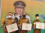 Pemkab Lambar Raih Penghargaan Terbaik I Dalam Perencanaan dan Pencapaian Pembangunan Daerah