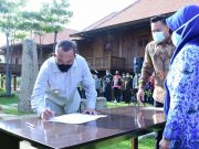 Umar Ahmad Lantik dan Ambil Sumpah Jabatan Kepala UPT TK, SD, SMP