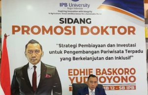 Raih Gelar Doktor, Ibas Disertasi Dihadapan Sejumlah Profesor IPB