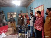 DPC SPRI TuBaBa Dampingi Dinas Sosial Beri Bantuan