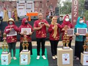 Ir. Umar Ahmad.SP, Berikan Hadiah dan Piagam di Acara HUT Kecamatan TBU