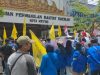 Ketua DPRD Kota Metro Temui Peserta Aksi