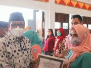 Metro Wali Kota Metro Beri Penghargaan Kepada Nakes Metro Di Hari Kartini Tahun 2022