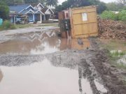 Jalan Provinsi Memakan Korban Truck Bermuatan Singkong