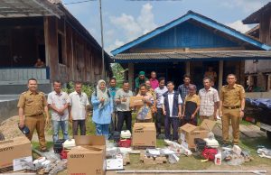 Tiyuh Penumangan dan Pagar Dewa dapat Bantuan Mesin Kapal