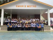 Haru dan Bahagia Peringatan Hari Guru Nasional di SMA Negeri 2 Metro