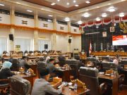 Wali Kota Metro Hadiri Rapat Paripurna DPRD Tentang Pengambilan Keputusan Raperda Tahun 2023