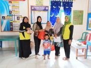 Tiyuh Mulya Jaya Salurkan Bantuan Makan Tambahan untuk Anak Stunting