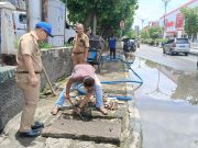 PUTR Kota Metro Lakukan Penyedotan Genangan Air