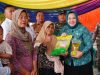 Ketua I TP PKK Tubaba Buka Operasi Pasar Murah dan Monitoring Harga Bahan Pokok di Pasar Mulya Asri