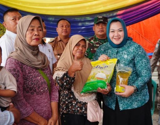 Ketua I TP PKK Tubaba Buka Operasi Pasar Murah dan Monitoring Harga Bahan Pokok di Pasar Mulya Asri