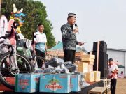 Wali Kota Metro Lepas Jalan Sehat Dalam Rangka Peringati HUT RI Ke – 81